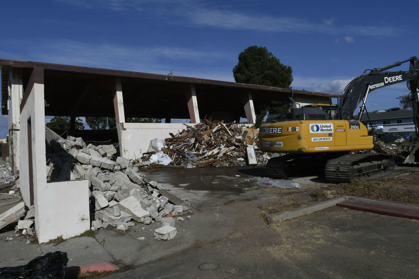 112219 Lompoc pool demolition 09.jpg